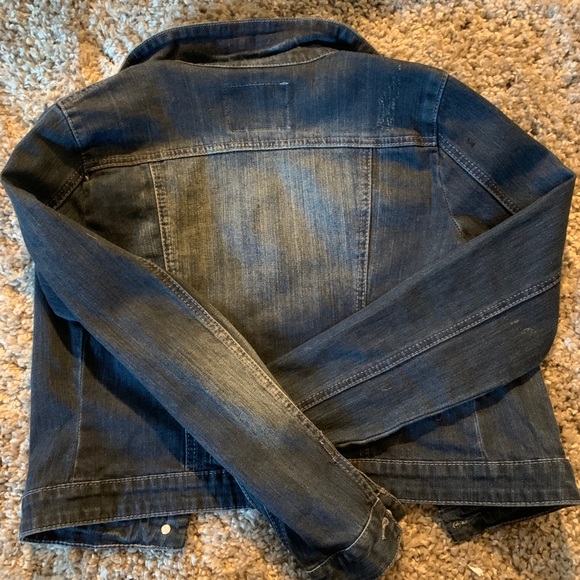 Denim jacket 🌸 - Picture 4 of 4